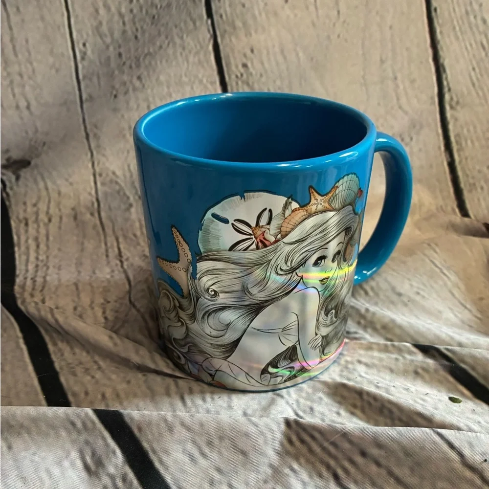 DISNEY METALLIC ARIEL BLUE MUG 20 OZ THE LITTLE MERMAID‎ IRIDESCENT RAINBOW